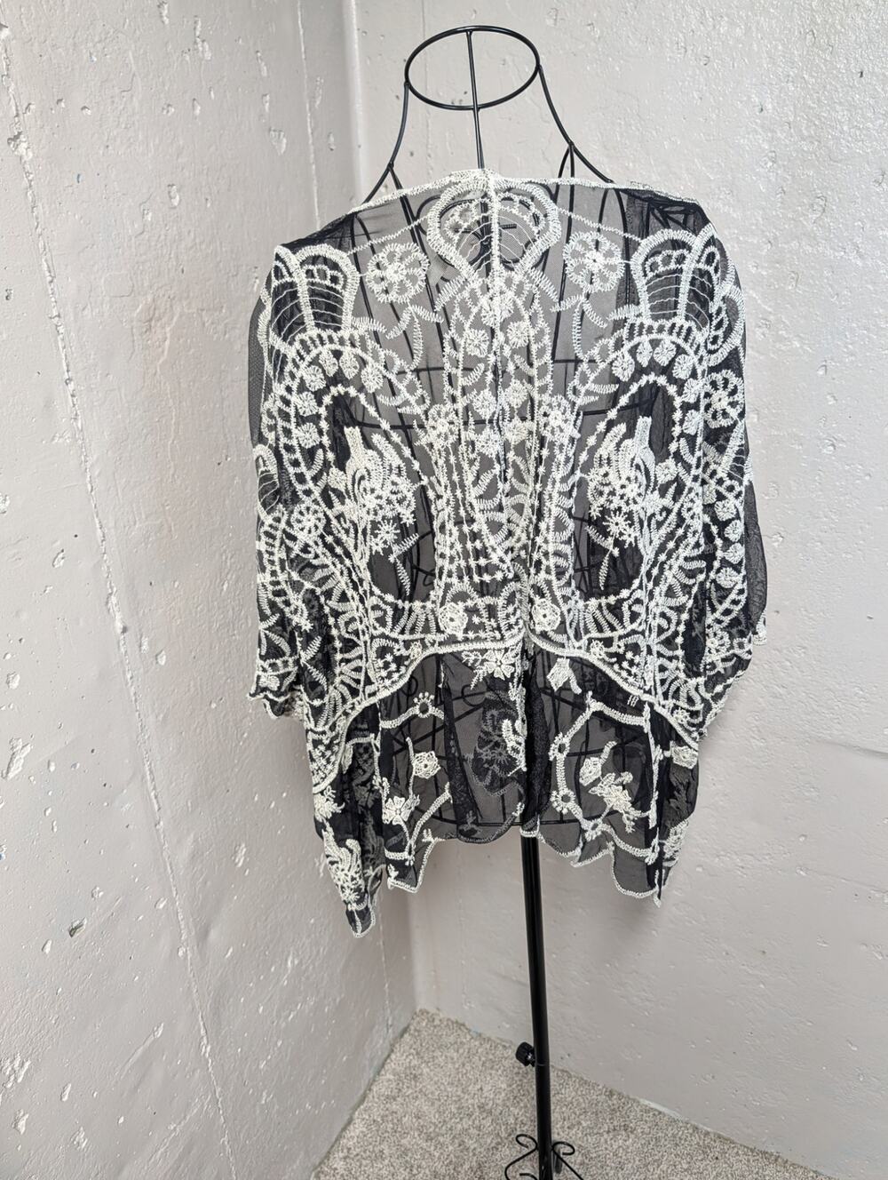 Forgotten Grace XL Black Ivory Embroidered Sheer Lace Cardigan Kimono